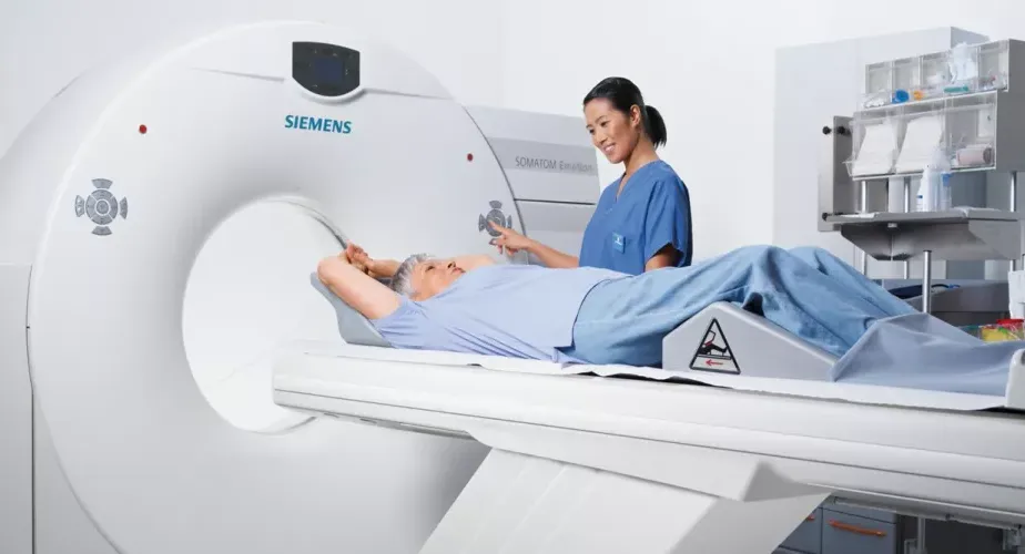 اشعة مقطعية للبطن والحوض بالصبغة