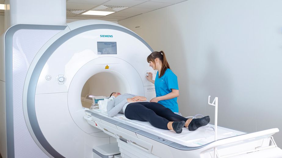 أشعة الرنين المغناطيسي للرقبة والكتف